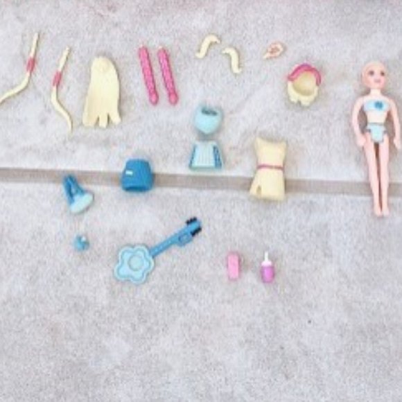 VINTAGE Polly Pocket Pink Limo Accessories and Doll - Picture 3 of 10